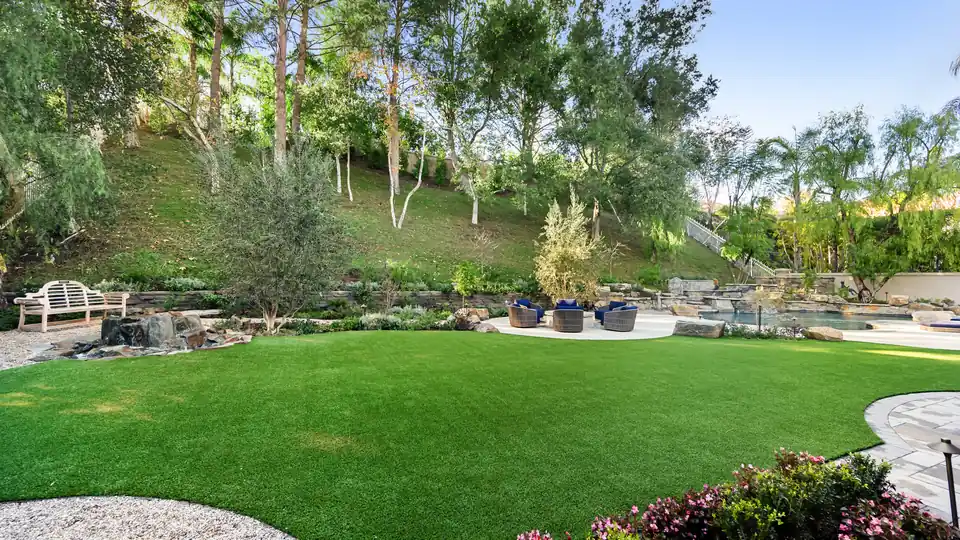Landscaping services consultation for a residential property in Crawfordville, FL